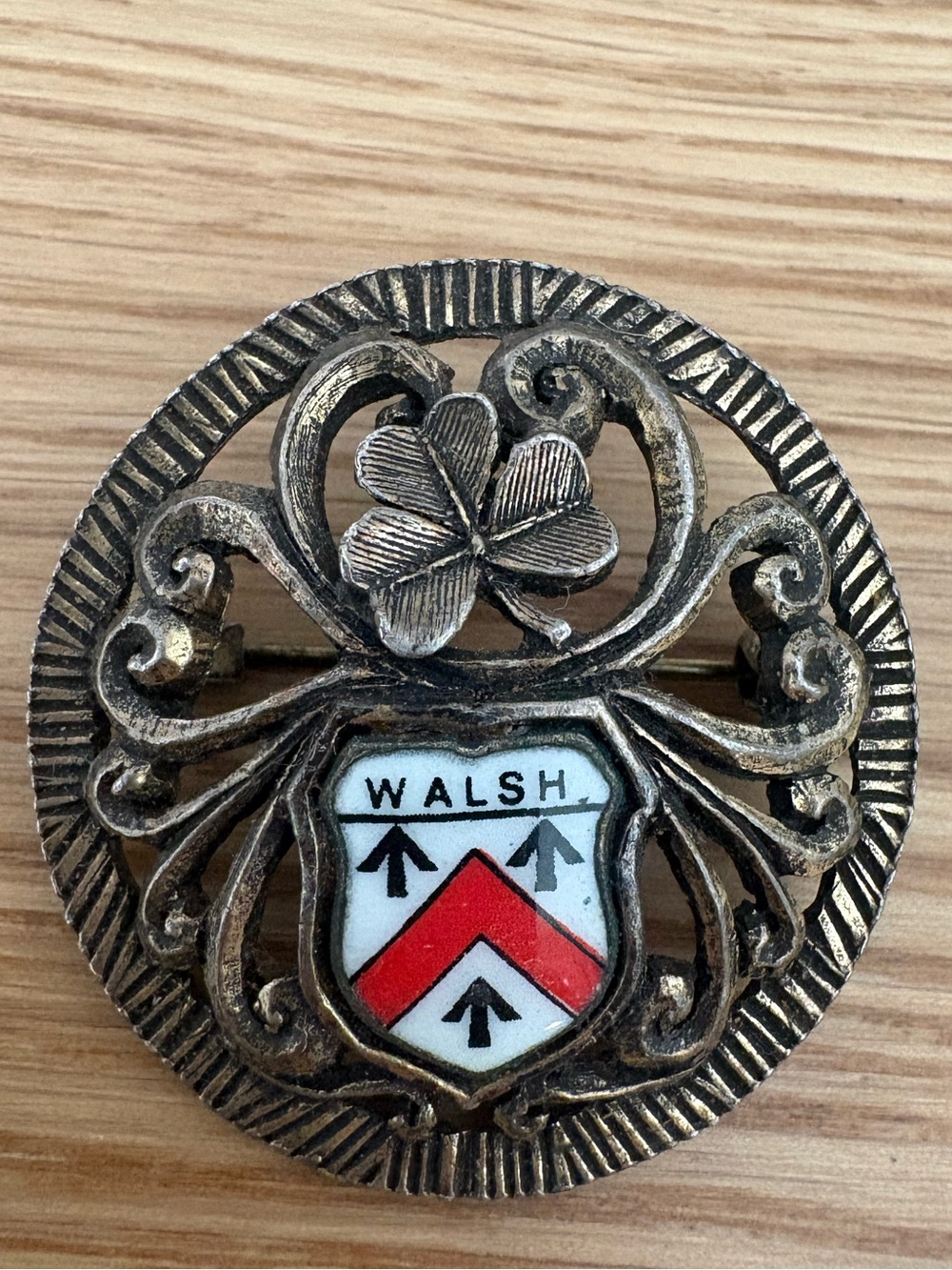 Sol D’Or Irish Crest Walsh Brooch